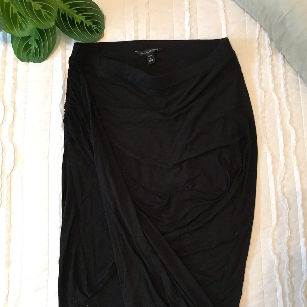 Banana Republic ruched jersey skirt